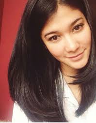 Naysila mirdad merupakan salah satu aktris kenamaan indonesia. 65 Ide Naysilla Mirdad Selebritas Gaya Rambut Rambut