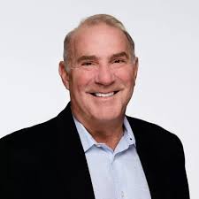 Noel Cook's Instagram, Twitter & Facebook