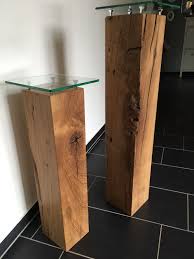 Massive Dekosaulen Aus Eichenholz Mit Glasplatten Dekosaule Holz Eiche Holz Deko Holz