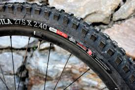 onza aquila aaron gwin signature dh tire review pinkbike