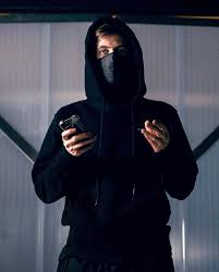 Alanwalkermusic Spotted With The Alter Ego Titanium Mask Up Who S A Fan Of Alan Alan Walker Allen Walker Alan