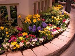 Often, avid gardeners will place vegetable, fruit, and herb gardens tucked away in the backyard, with perhaps a small bed dedicated to growing flowers that are good for cutting and making arrangements with or. 16 Small Flower Gardens That Will Beautify Your Outdoor Space