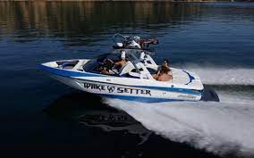 The malibu wakesetter 23 lsv is the best wakeboard boat for you if: 2012 Malibu Wakesetter 23 Lsv Full Technical Specifications Price Engine The Boat Guide