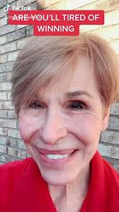 Amanda Henn (@nadineiswoke)