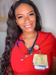 Melanie Henning's Instagram, Twitter & Facebook