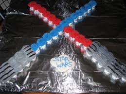2e0a0eee464f64ecbaae435cc2d0b2fe Jpg 604 453 Pixels Star Wars Birthday Star Wars Cake Star Wars Birthday Party