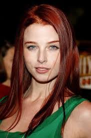 Raquel Nichols's Instagram, Twitter & Facebook