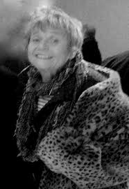 Elaine Romagnoli, Longtime Fixture of Lesbian Nightlife, Dies at 79 - The  New York Times