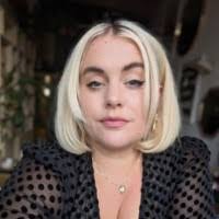 Felicity Jordan's Instagram, Twitter & Facebook