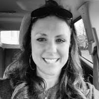 Amanda Plowman's Instagram, Twitter & Facebook