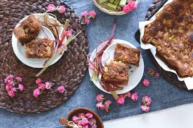 A person with diabetes can eat them alone, eat them with whipped topping, or add them to special low sugar cake mixes. How People With Diabetes Can Still Eat Desserts
