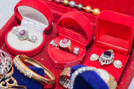 Experts spend more time researching items for insurance appraisals, and you're more likely to find someone who has more knowledge in general. Where To Sell Jewelry To Get The Most Cash In 2021