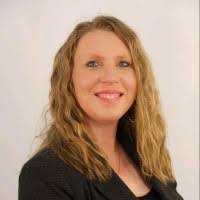 Stephanie Wickwire's Instagram, Twitter & Facebook