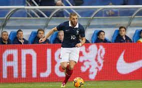 Logos brodés / 2 étoiles. Euro 2021 Karim Benzema Parcours D Un Homme Qui Divise La France Le Parisien