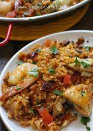 Pin By Kitt Gilmour On Spanish Paella Sofrito Paella Valenciana Chicken Chorizo Cooking Risotto