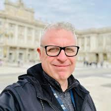 Congratulations to Mr. Roth, 8th Grade Science teacher, as he was selected  as the 2025 Corning STEM Educator of the Year! Such a well deserved honor  and we couldn't be more proud!