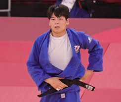 남자 100kg 이상급 김민종 (용인대)과 김성민 (필룩스), 여자 78kg 이하급 윤현지 (안산시청)와 이정윤 (광주도시철도공사)이 3판 2선승으로 치러지는 최종평가전에 나섰습니다. E6ewxjczkdm6wm