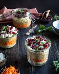 Salade Vegetarienne D Hiver Au Quinoa Houmous Et Cranberries Sans Gluten Free The Pickle En 2020 Salade Vegetarienne Vegetarien Idee Recette