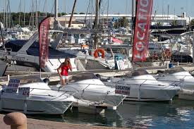 Bateau Jeanneau De Tout Taille Avec Des Moteur Honda De 115ch A 225 Ch Et Yamaha De 70ch A 175 Picture Of Alliance Nautique Location Canet En Roussillon Tripadvisor
