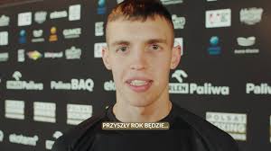 Oto skrót walki wieczoru, w której natchiony dopingiem kibiców w Będzin  Arenie