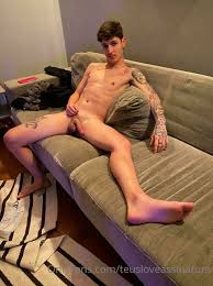 Todos os nudes do novinho dotado Teusloveassinatura pelado | Todos Famosos  Nus