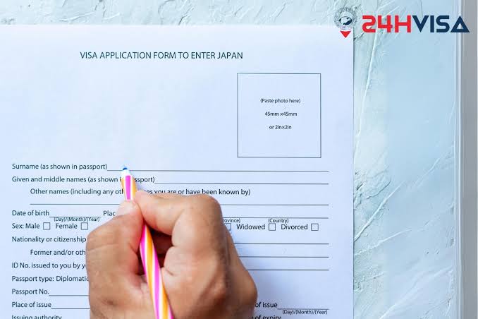 Hướng dẫn tải & cách điền mẫu tờ khai xin visa Nhật Bản mới nhất