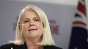 The minister stated (5 october 2005) that the forster review found while queensland health's policy. Nenrhi1od 2 Sm