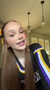 Kinsey Adams's Instagram, Twitter & Facebook