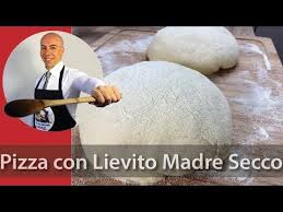 Pasta Per La Pizza Con Lievito Madre Secco Con Molino Rossetto Youtube Pizza Con Lievito Madre Pizza Fatta In Casa Pizza