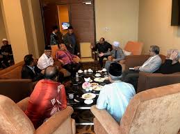 Peguam kanan persekutuan mengaku tidak bersalah dakwaan rasuah rm600,000. Pengarah Wazan Beri Ucapan Harapan Dan Masa Depan Wakaf Institusi Pendidikan Di Malaysia Di Simposium Wakaf Negeri Pulau Pinang Universiti Putra Malaysia