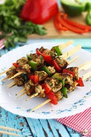 Brochettes De Poulet Au Poivron Recette Ptitchef Recette Poulet Poivron Brochette Poulet Poulet