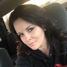 April Hendren's Instagram, Twitter & Facebook