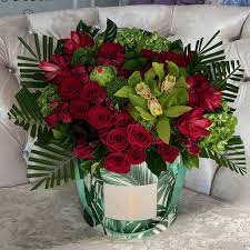 Maybe you would like to learn more about one of these? Reds In Boite De Palme Jlf Los Angeles Fresh Flowers Arrangements Fresh Flowers Online Flower Delivery
