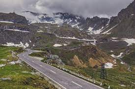 .citeste mai departe despre de azi se poate circula pe transalpina, insa doar ziua. De SambÄtÄ Se Poate Circula Din Nou Pe TransfÄgÄrÄÈan Europa Fm
