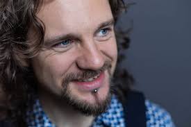 Alex Owen-Hill On The 5 Things You Need To Be A Highly Effective Public  Speaker