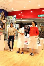 At fitflop, we believe that for a shoe to really be cool it has got to be comfortable.. Fitflop X Anna Sui Tea Party Timchew Net