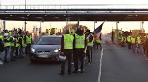 Maître cusas, facebook et liberté d'expression : Fin Du Blocage Du Peage De Fresnes Les Montauban Par Les Gilets Jaunes
