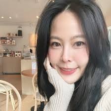 Dolly Wang (@dollymomovic) • Threads, Say more