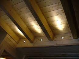 Vous êtes à la recherche de luminaire pour salon avec poutres esthétique qui irait chez vous ? Spot Poutre Apparente Plafonds Poutres Apparentes Poutre Plafonds Eclairage Plafond