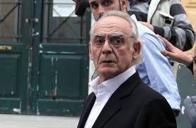 Ο πρώην υπουργός περνάει για άλλη μια φορά δύσκολες ώρες αφού νοσηλεύεται στο λαϊκό νοσοκομείο λόγω των προβλημάτων υγείας του. Ola Ta Neotera Gia Thn Ygeia Toy Akh Tsoxatzopoyloy Dyskolo To Ergo Twn Giatrwn Mononews