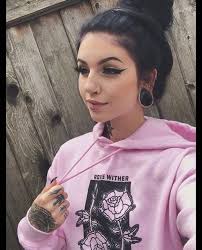 Hannah Bouchard (Hanmarbou)