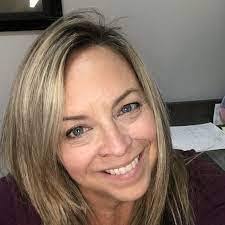 Donna Phung's Instagram, Twitter & Facebook