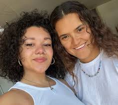 Hello beautiful people I am looking for a fully furnished small studio,  garden cottage or flat. My cut off budget would be R8000 a month. Somewhere  just for me a little home :) |