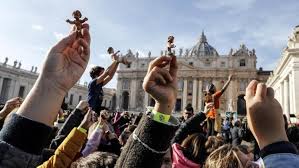 Hétköznapokon a nemzetközi eucharisztikus kongresszus fő helyszíne a hungexpo lesz. Ferenc Papa Imat Kert A Budapesti Nemzetkozi Eucharisztikus Kongresszus Alkalmabol Vatican News