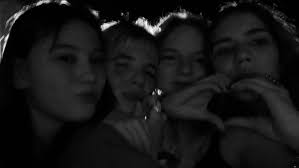 Elise (@elise_laporte)