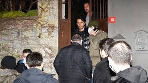 Her family is from diyarbakir. Ozge Ozpirincci Nin Unlu Isimlerle Kutladigi Dogum Gunu Partisini Polis Basti Son Dakika Magazin