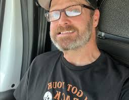 Penguin Air, Plumbing...