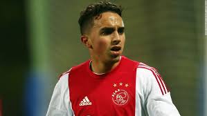 Abdelhak nouri ile ilgili tüm haberleri ve son dakika abdelhak nouri haber ve gelişmelerini bu sayfamızdan takip edebilirsiniz. Appie Nouri There Is Communication Says Brother Of Brain Damaged Ajax Star Cnn