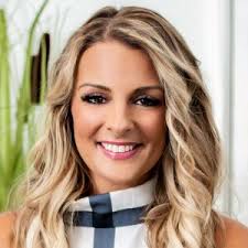 Vanessa Alzate's Instagram, Twitter & Facebook