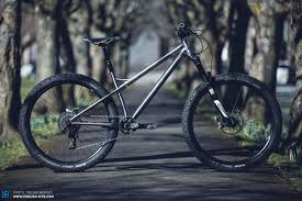 Kingdom Vendetta Boost Review Beauty And The Beast Enduro Mountainbike Magazine Hardtail Mountain Bike Mountian Bike Bike